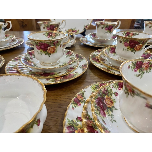 580 - Large Collection of Royal Albert 'Old Country Roses' Tea Ware comprising 9 cups, 9 saucers, 9 cake p... 