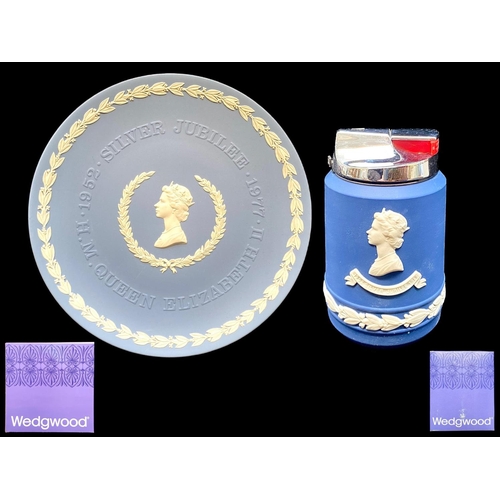 619 - An Edwardian Wedgwood Deep Blue Dip Jar and Cover with silver rim (full hallmarks). Decorated with c... 