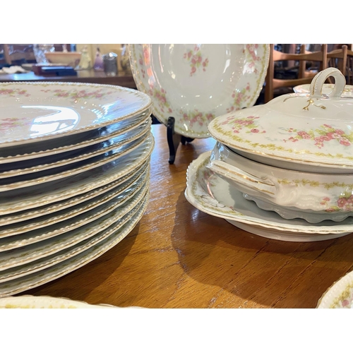 634 - Victoria Austria Pottery Items. Includes 11 Desert / Soup Dishes, 11 Dinner Plates, 9 Medium Plates,... 