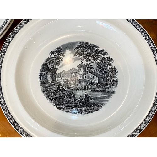 654 - Wedgwood 'Barlaston' Dinner Service, comprising  2 x 13'' platters, 6 x 10'' plates, 9 x 9'' plates,... 