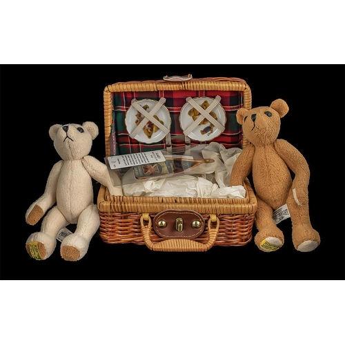 1515 - Merrythought Picnic Set with Two Bears, lovely wicker picnic basket, with complete porcelain content... 