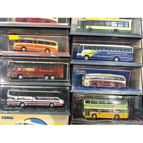 1528 - Corgi Transport Vehicles Interest. Good Collection of Corgi Transport Vehicles, All Look to Be In Un... 