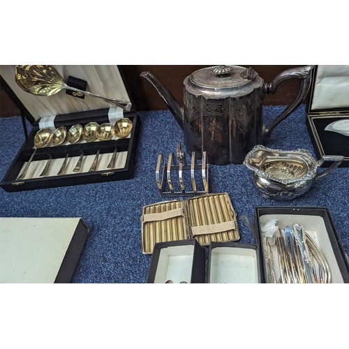 1559 - Good Collection of Silver Plated Ware, to include tea service, flatware, toast rack, boxed cutlery s... 