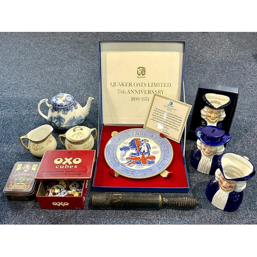 1472 - Box of Collectibles, including two Quaker men Toby Jugs and a Quaker man money box, Quaker Oats Comm... 