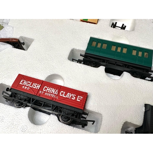 1507 - Hornby Western Messenger 00 Gauge Train Set, boxed as new.