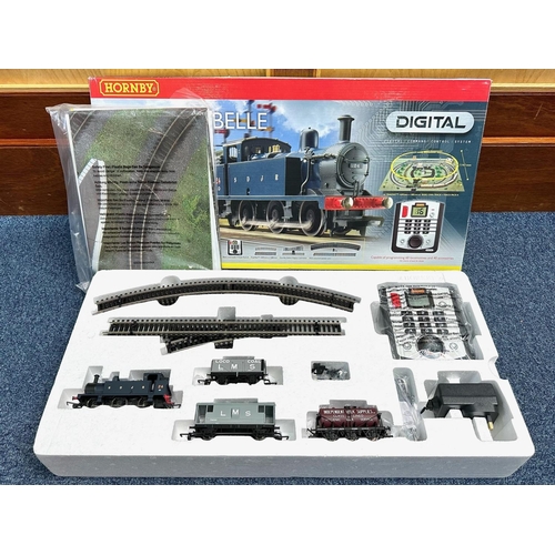 1512 - Hornby Somerset Belle Digital Command Control 00 Gauge Train Set, boxed, as new.