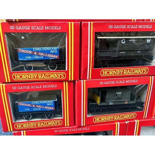 1531 - Railway Interest - Hornby Railway 00 Gauge Trains, including R.150, R.714, R.106, R.247, R.255, R.42... 