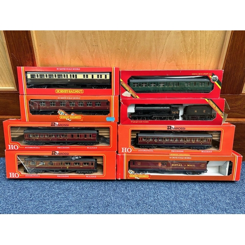 1534 - Railway Interest - Hornby Railway 00 Gauge Trains, including R.432, R.474, B12 Locomotive, R.457, R.... 