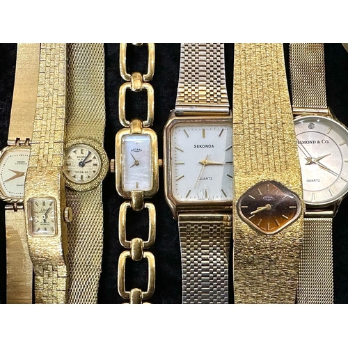 402 - Large Collection of Ladies & Gentleman's Wristwatches, leather and bracelet straps, various makes to... 