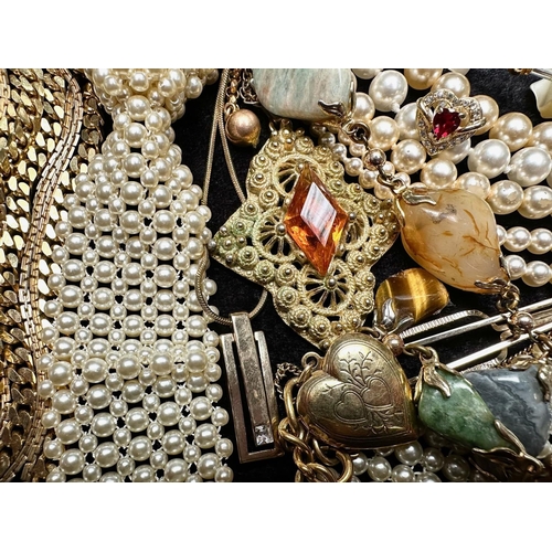 456 - Box of Costume Jewellery, including bracelets, brooches, beads, bangles, rings, etc.