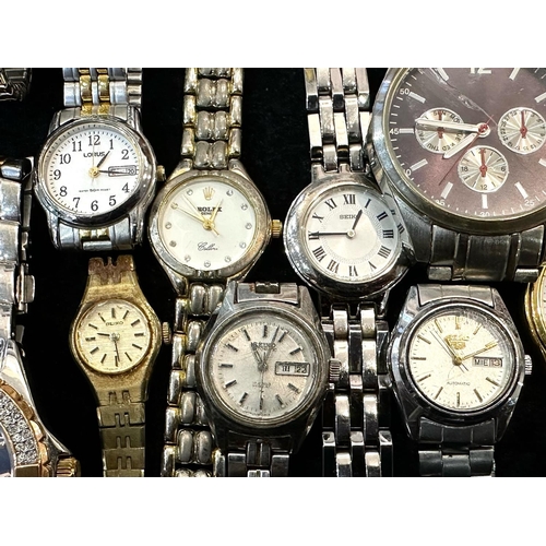 487 - Collection of Gentleman's & Ladies Wristwatches, bracelet and leather straps, comprising Lorus, Role... 