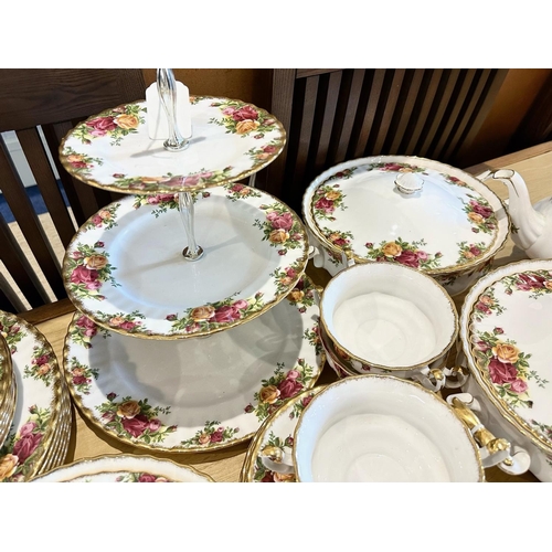 518 - Royal Albert 'Old Country Roses' Tea, Coffee & Dinner Service, comprising 3 tier cake plate, teapot,... 