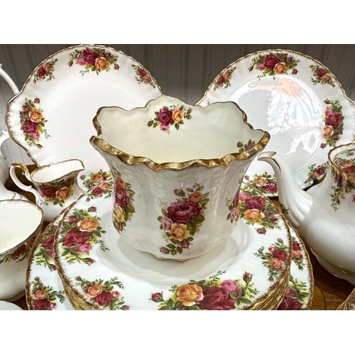 593 - Royal Albert 'Old Country Roses' Tea & Coffee Service, comprising tea pot, two milk jug, sugar bowl,... 