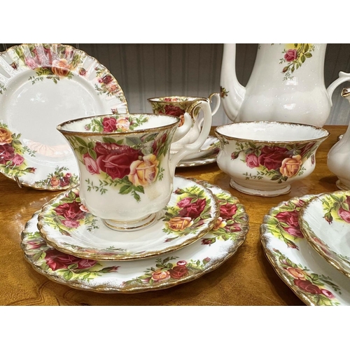 653 - Royal Albert 'Old Country Roses' Tea Set, comprising tea pot, milk jug, sugar bowl, five cups, five ... 