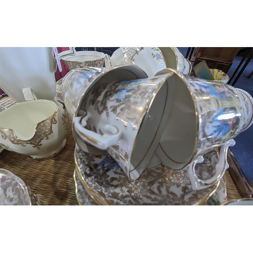 661 - Grosvenor Bone China Tea Service 'Wilton',  comprising tea pot, milk jug, six cups and six saucers. ... 