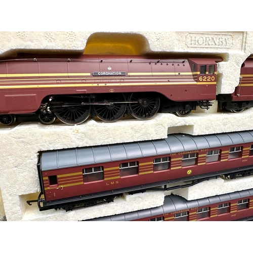 1501 - Hornby No. 3015 Great North Eastern Railway Train Pack, boxed.  Unopened, as new.