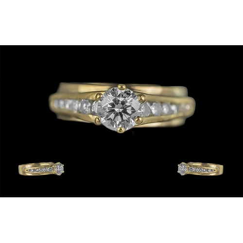 41A - Ladies 18ct Gold Excellent Quality Diamond Set Ring. The Central Round Brilliant Cut Diamonds of Top... 