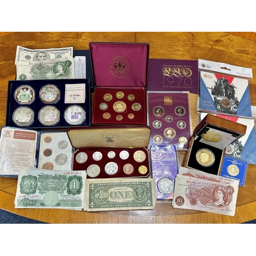 204 - Collection of Coins and Notes. Good Collection of Boxed Coin Sets and Notes, Boxed £5 Coin, Coinage ... 