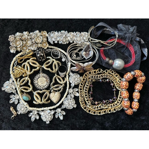 398 - Box of Vintage Costume Jewellery, comprising assorted crystal necklaces and bracelets,  chains, bead... 