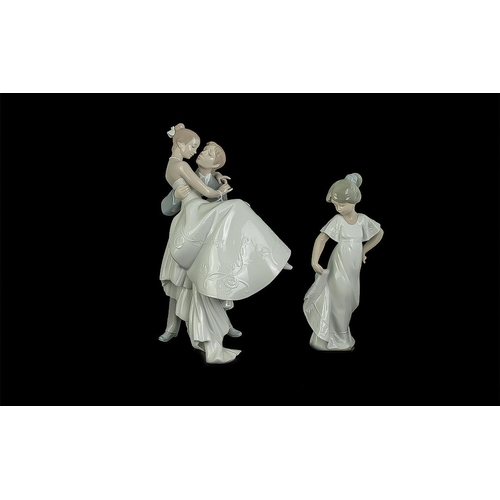 587 - Lladro Figure Group of Bride & Groom,  measures 12'' high, Lladro figure group No. 8029 'The Happies... 