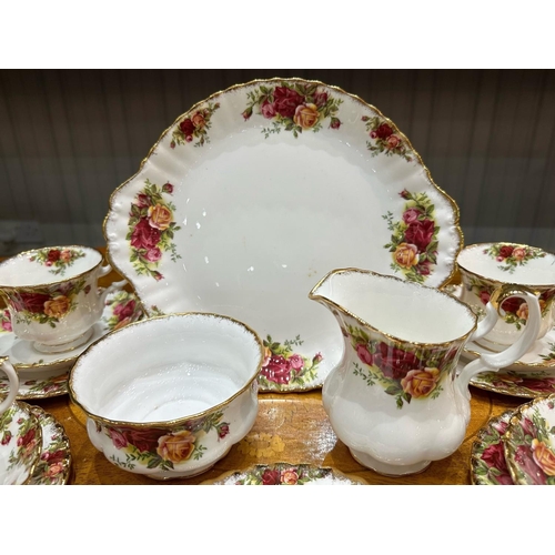 590 - Royal Albert 'Old Country Roses' Tea Set, comprising six teacups, saucers and side plates, milk jug,... 