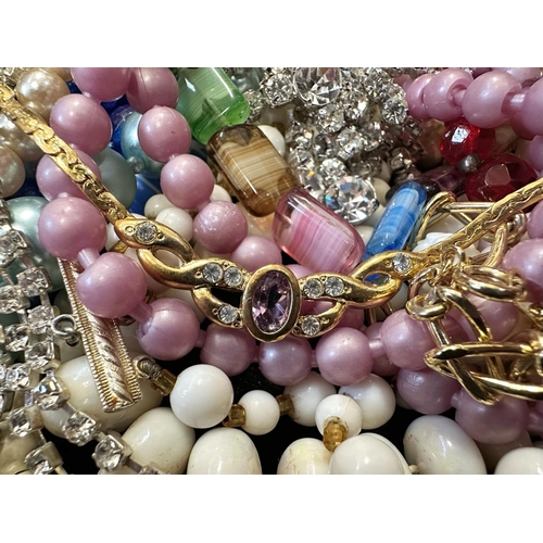 422 - Collection of Quality Vintage Costume Jewellery, comprising beads, crystal necklaces, brooches, brac... 