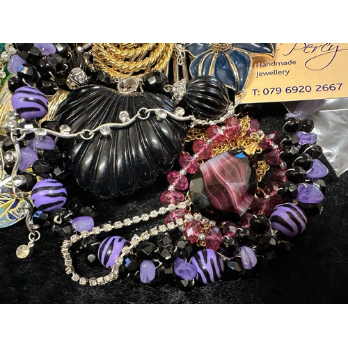 424 - Collection of Quality Vintage Costume Jewellery, comprising beads, crystal necklaces, brooches, brac... 