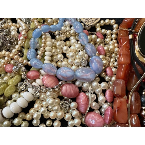 377 - Collection of Quality Vintage Costume Jewellery, comprising bangles, bracelets, chains, collars, bro... 