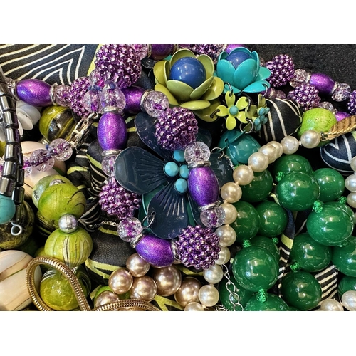 380A - Collection of Quality Costume Jewellery, comprising beads, ornate floral collar, coloured wooden bea... 