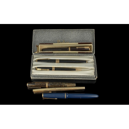 396 - Parker Fountain Pens. Boxed and Loose Parker Pens, Gold Nib.