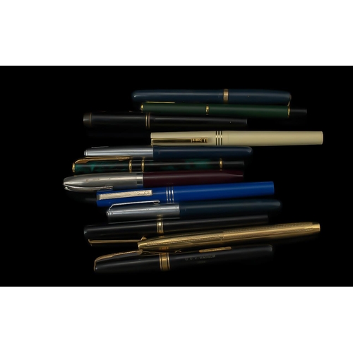 130 - A Collection of Vintage Fountain Pens - Various Makers 12 In Total. (1) Watermans (2) Parker (3) Pla... 