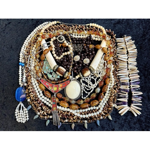 360 - Good Collection of Costume Jewellery. Includes Beads, Necklaces, Bracelets etc. Together with anothe... 