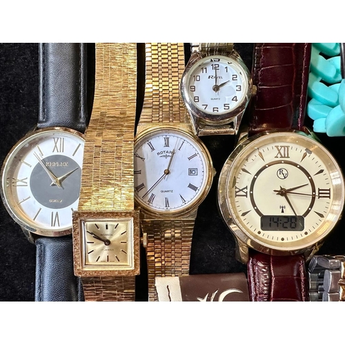 387 - Large Collection of Ladies & Gentleman's Wristwatches, bracelet and  leather straps, makes include C... 