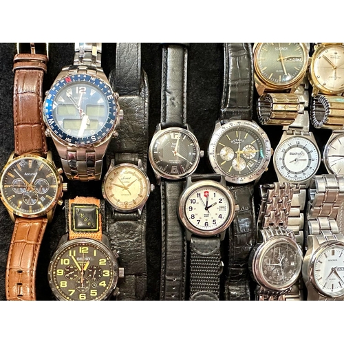 422 - Collection of Gentlemen's Wristwatches, leather and bracelet straps, comprising Bering, Hamilton, Ro... 