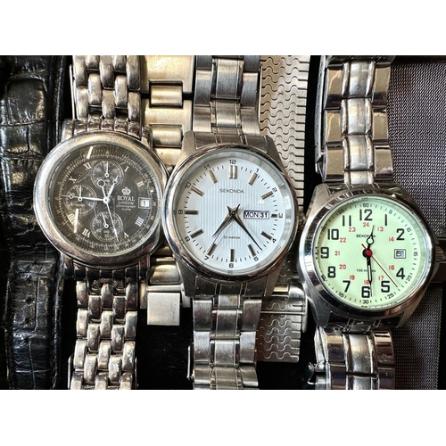 422 - Collection of Gentlemen's Wristwatches, leather and bracelet straps, comprising Bering, Hamilton, Ro... 