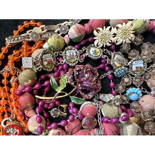 481 - Collection of Costume Jewellery, comprising beads, earrings, crystal necklaces, brooches, bracelets,... 