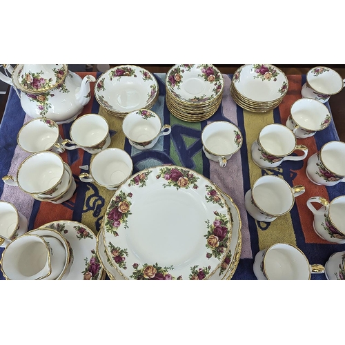 658 - Royal Albert 'Old Country Roses' Tea/Dinner Service, comprising tea pot, milk jug, sugar bowl, ten c... 