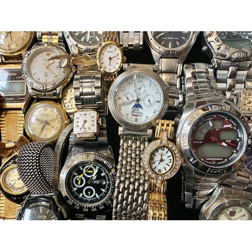 381 - A Collection of Ladies & Gentleman's Wristwatches, mostly boxed to include Sekonda, Timex, Lorus, Se... 