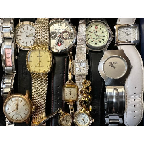 484 - Collection of Ladies & Gentleman's Wristwatches, bracelet and  leather straps, makes include Pulsar,... 