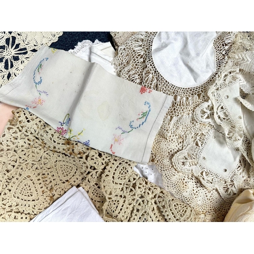 1387 - Box of Vintage Linen & Crochet, including tablecloths, napkins, antimacassers, doilies, assorted sty... 