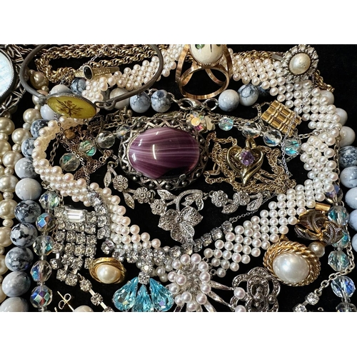 385 - A Collection of Vintage Costume Jewellery to include beads, rings, necklaces, rings, bracelets etc