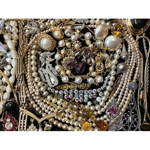 387 - A Collection of Vintage Costume Jewellery to include beads, rings, necklaces, rings, bracelets etc