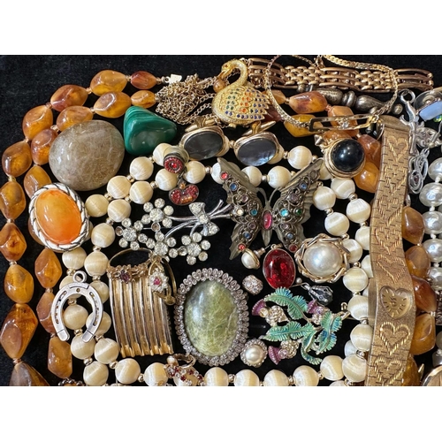 390 - A Collection of Vintage Costume Jewellery to include beads, rings, necklaces, rings, bracelets etc