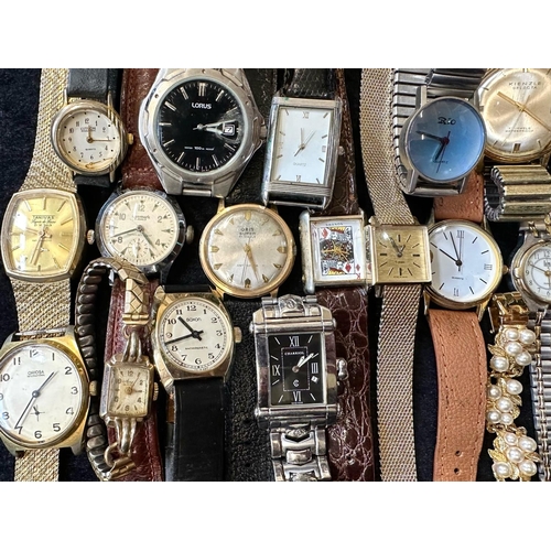 430 - Collection of Ladies & Gentleman's Wristwatches, leather and bracelet straps, various makes and styl... 