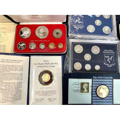 499 - A Collection of Coins to Contain a boxed set of silver spoons, commemorative coins, proof sets, etc.