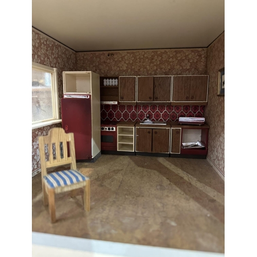 1419 - Lundby Swedon Vintage Dolls House, 5-6 rooms, includes kitchen ware, living room and bedroom furnitu... 