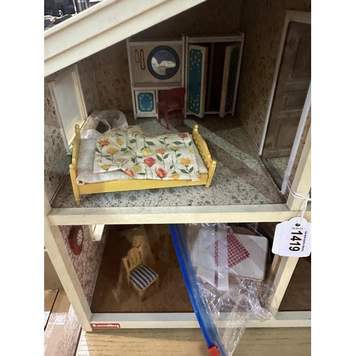 1419 - Lundby Swedon Vintage Dolls House, 5-6 rooms, includes kitchen ware, living room and bedroom furnitu... 