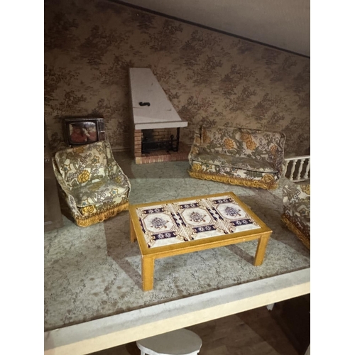 1419 - Lundby Swedon Vintage Dolls House, 5-6 rooms, includes kitchen ware, living room and bedroom furnitu... 