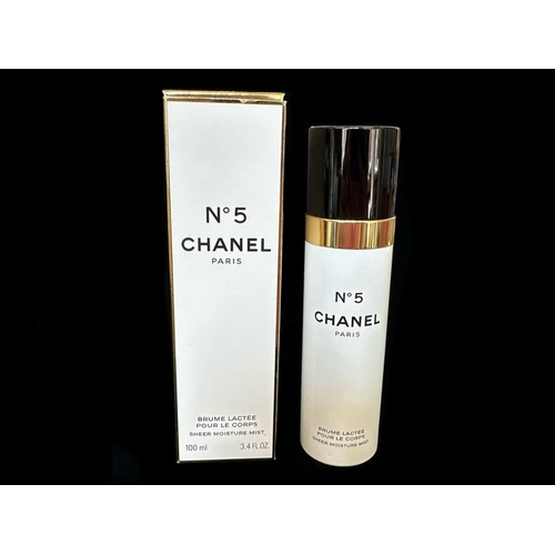 1444 - Chanel No 5 Paris Fully Packaged, original and unused, Brume Lactee Pour Le Corps, Sheer Moisture Mi... 