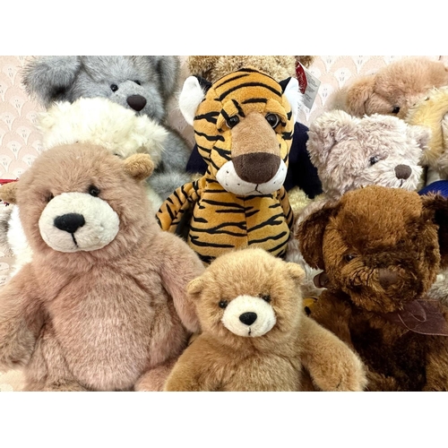 1563 - Collection of Russ Teddy Bears & Animals, including Tiger, Gulliver, Ribbons, Creamsicle, Chantelle,... 